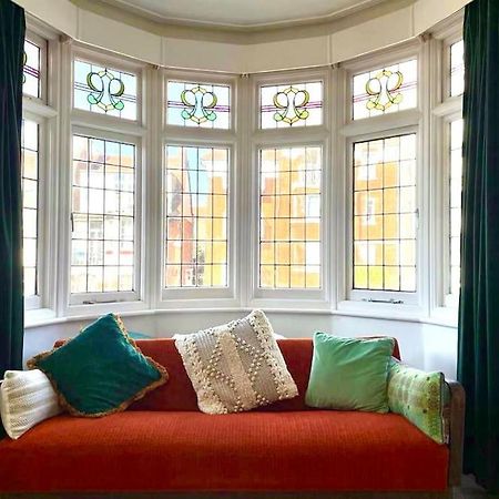 3 Bedroom Spacious Seaside Apartment With Estuary Views サウスエンド・オン・シー エクステリア 写真