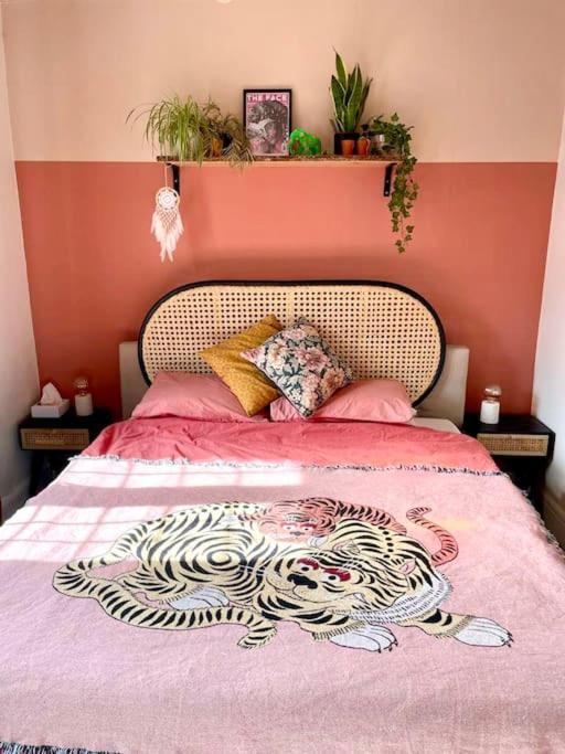 3 Bedroom Spacious Seaside Apartment With Estuary Views サウスエンド・オン・シー エクステリア 写真
